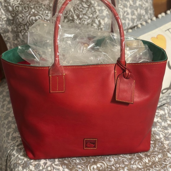 Dooney Florentine Medium Russell - Picture 1 of 4